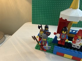 LEGO Castle: Knight's Challenge (6060) 100% Complete with Instruction