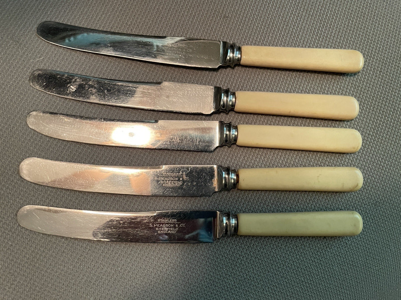 Vintage S. Pearson Sheffield England Stainless Dinner Knives set of 5 - 8"
