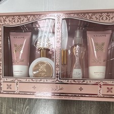 V.V. Love Bath Accessories Set Floral Shower Gel, Eau de Parfum, Body Mist, Lot  