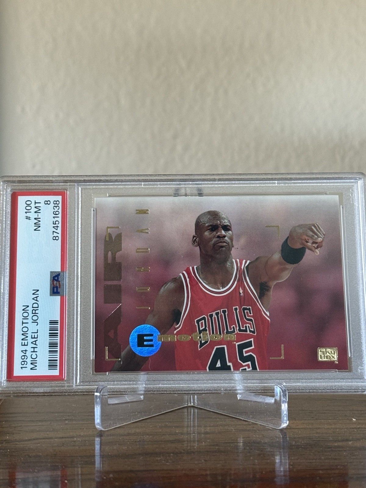 1994-95 Skybox Emotion - Michael Jordan #100