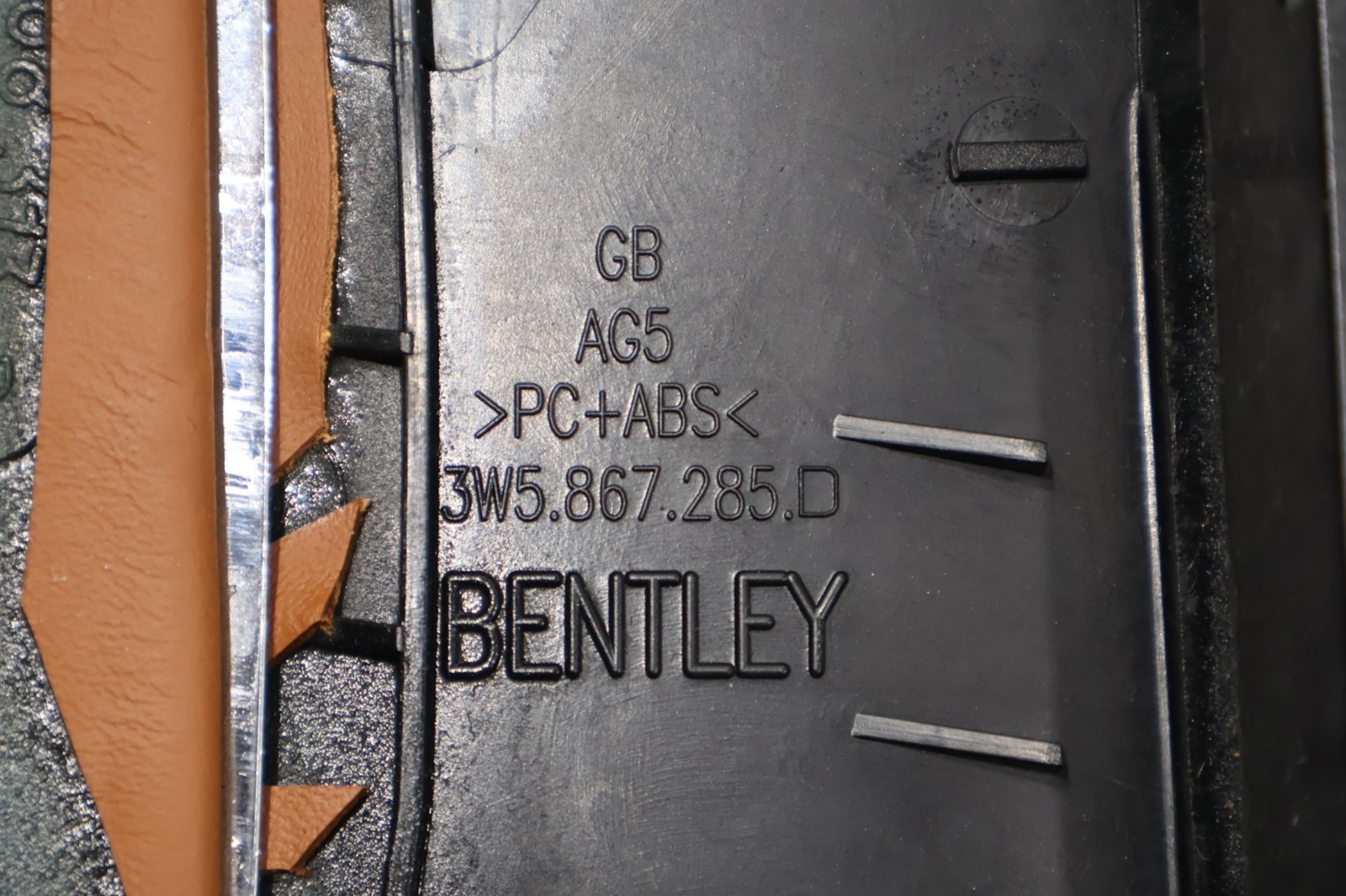 2006 - 2012 BENTLEY CONTINENTAL LEFT SIDE B PILLAR UPPER TRIM COVER PANEL OEM