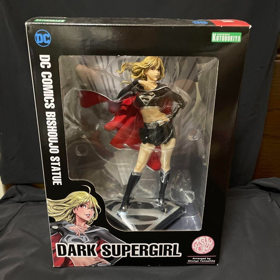 DC COMICS DC UNIVERSE Dark Supergirl 1/7 PVC Painted Figure