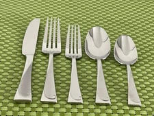 Oneida SCRIPT Stainless Frosted & Glossy Swirl NEW Flatware SMART CHOICE A102N