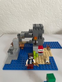 Lot Of 4 Lego Minecraft Sets 21152, 21162, 21164, 21167 -  100% Complete