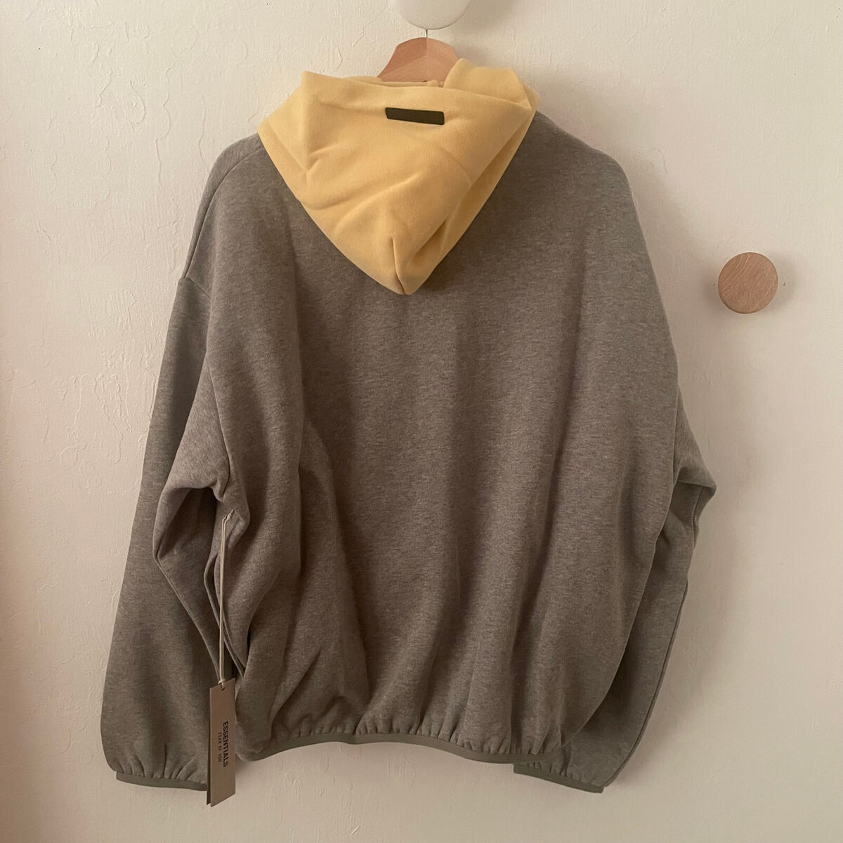 FEAR OF GOD Essentials x NBA Los Angeles Lakers Hoodie FEAR OF GOD Essentials x NBA Los Angeles Lakers Hoodie