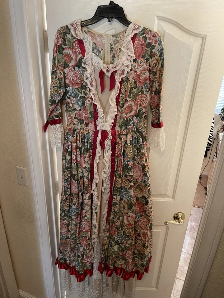 BrigtonQueeEliz, Renaissance Drs/S/M 17/1800 Tudors CC/universal studiosR$1095 Foto 4 de 4