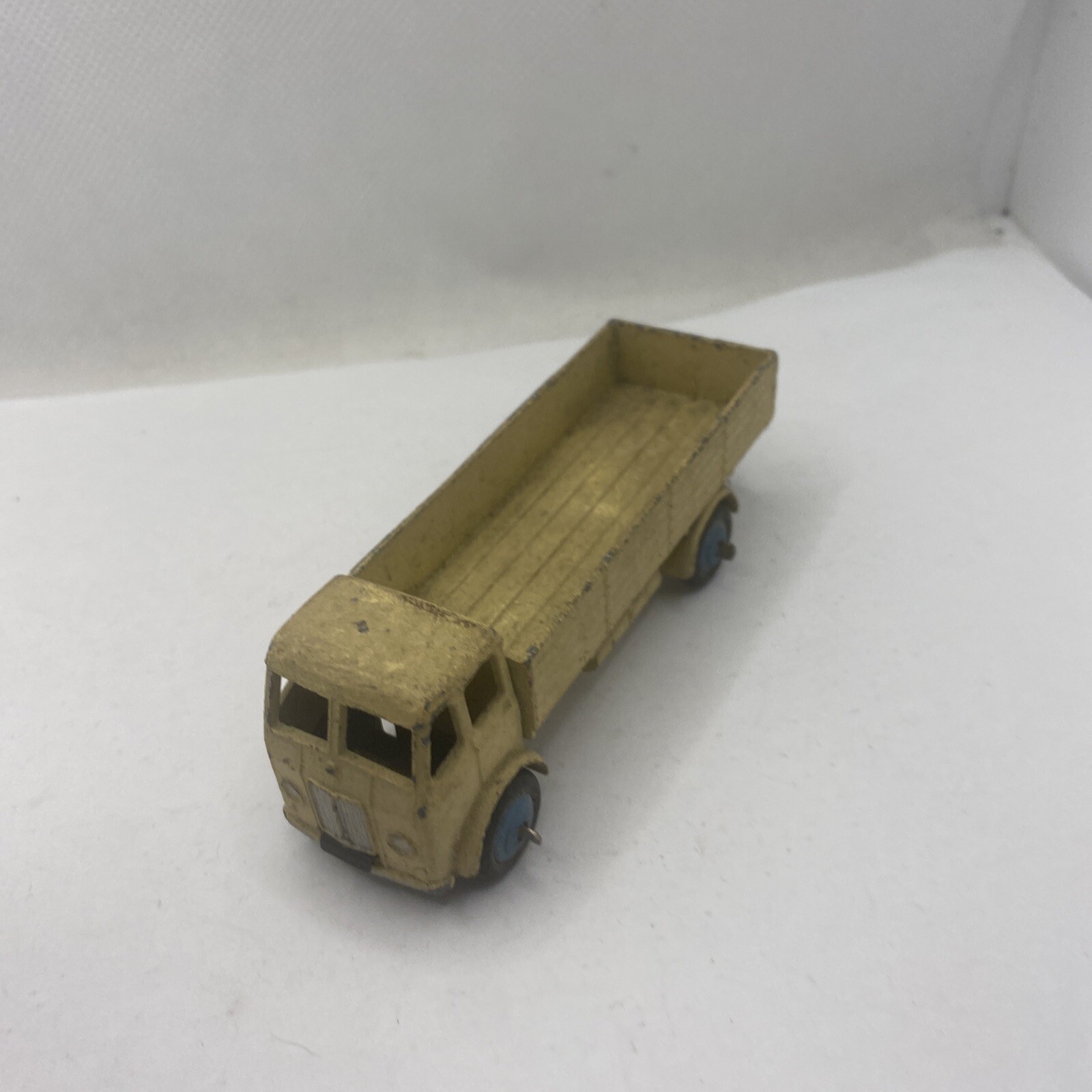 Dinky 25r, Leyland Forward Control Lorry - Free Price Guide & Review