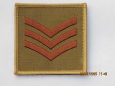 Rangabzeichen:  Sergeant , kupfer auf khaki, mit Klett, 70x70mm
