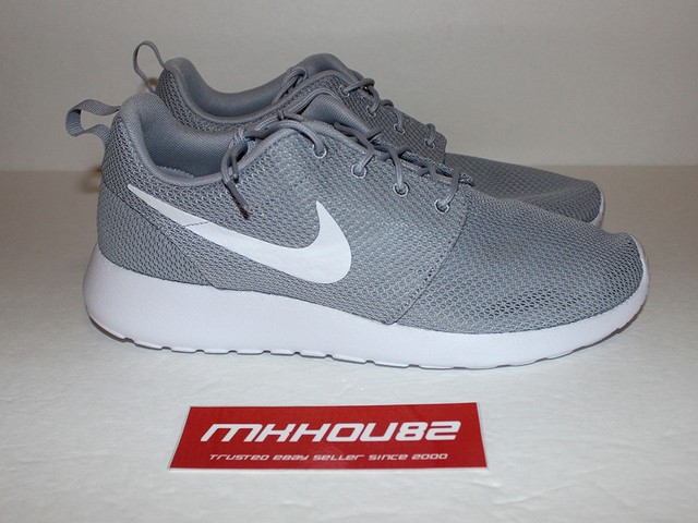 nike roshe run wolf grey