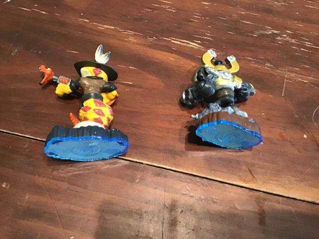 Activision SKYLANDERS EXCLUSIVE Color Variant NITRO MAGNA CHARGE w/RATTLE SNAKE 0047875848412