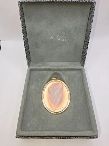 pendant "Lalique Clemence lady cameo" in its box