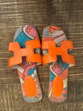 HERMES ORANGE  LEATHER ORAN FLAT SANDALS SIZE, EU37 