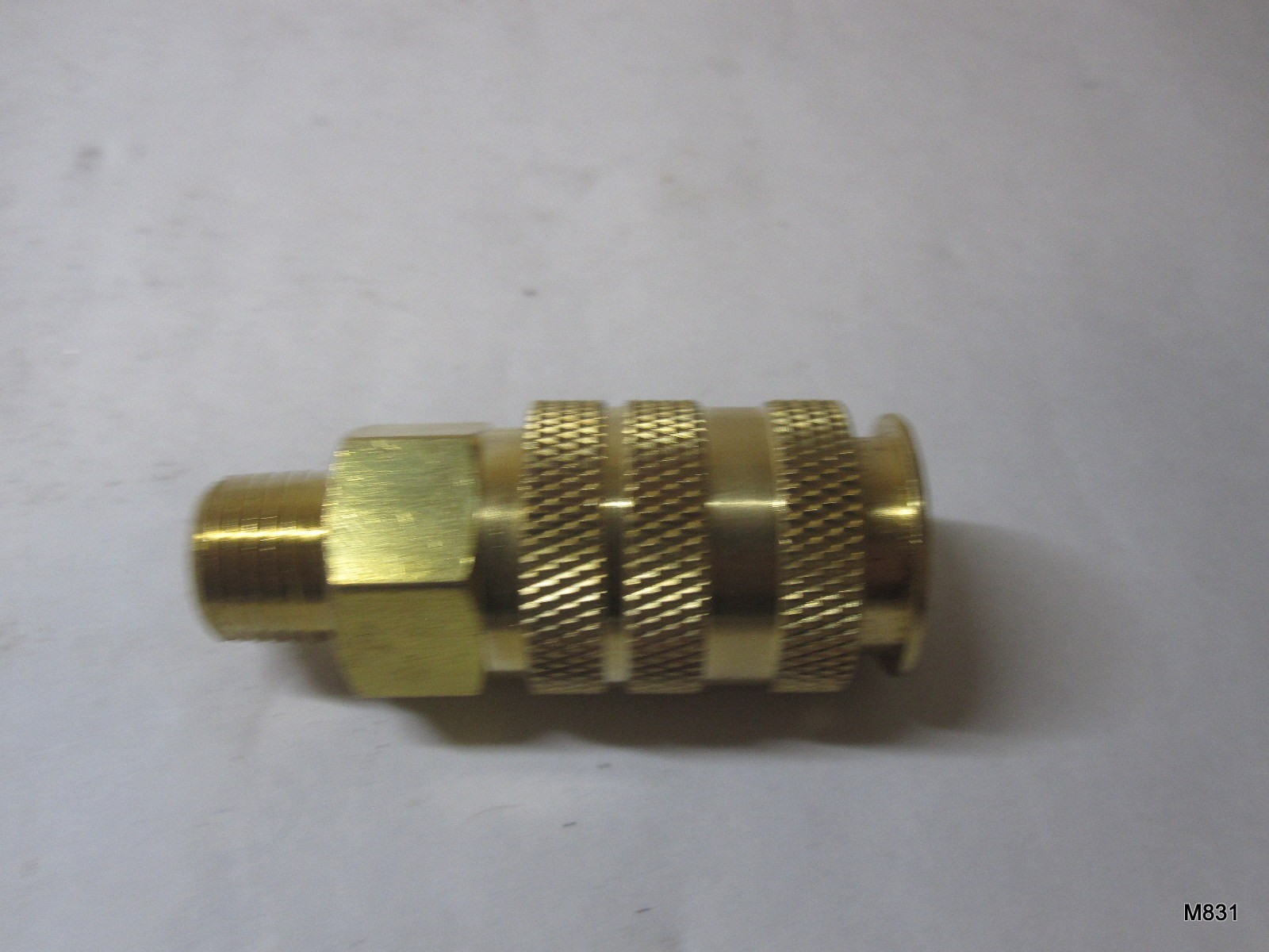 1 Pack of 6 Milton 3/8" MNPT High Flow, V-Style, Quick-Connect Brass Coupler