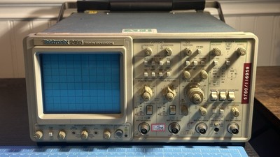 Tektronix 2465 300MHz 4 Channel Multi Functional Analog Oscilloscope | eBay