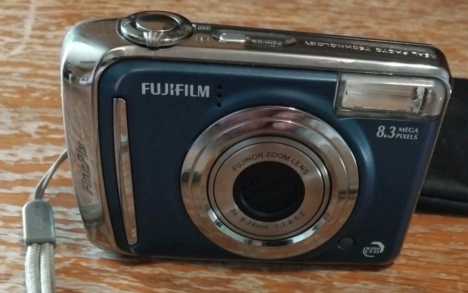 FUJIFILM FINEPIX A800 8.3 MEGAPIXEL DIGITAL CAMERA 2GB MEMORY CARD, photo 1 of 5