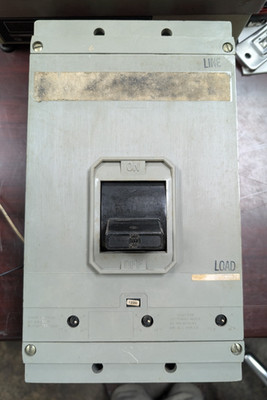   ITE 1200 AMP CIRCUIT BREAKER 600 VAC 3 POLE HP3-F160 W/ SHUNT TRIP
