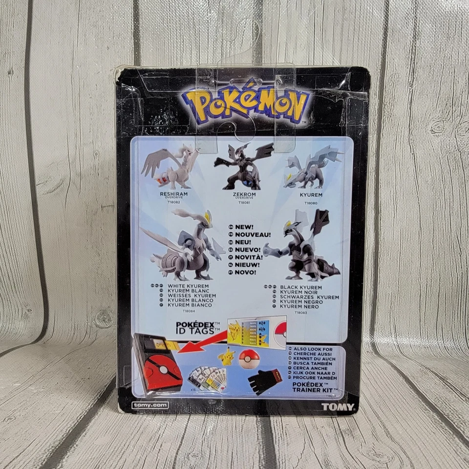 *RARO* 2013 Series 1 Tomy Pokemon - 4" boneco de ação Kyurem preto novo em folha NOS - Imagem 4 de 4