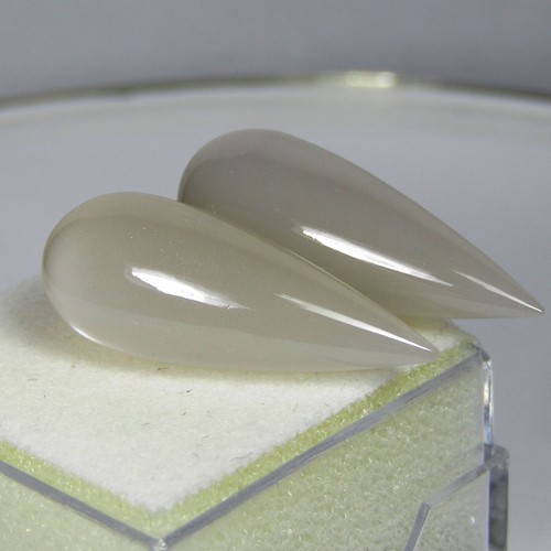18.60Cts Natural Milky White Moonstone 20mm Long Drop Cabochon Matching Pair - Picture 3 of 5