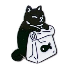 Stylish Black Cat Lapel Pin   Perfect for Cat Lovers and Collectors