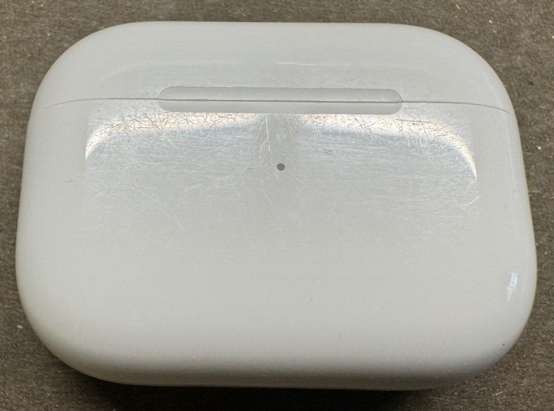 Used Apple AirPods Pro 1st Gen with Charging Case & Lightning Cable - Authentic-image