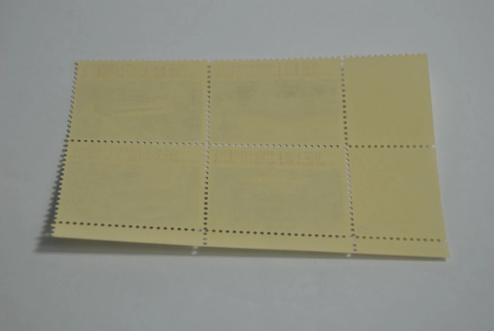 USA 20 Cent Stamps Block of 4 ARCHITECTURE Scott Number 2019-2022 - Image 2 of 4