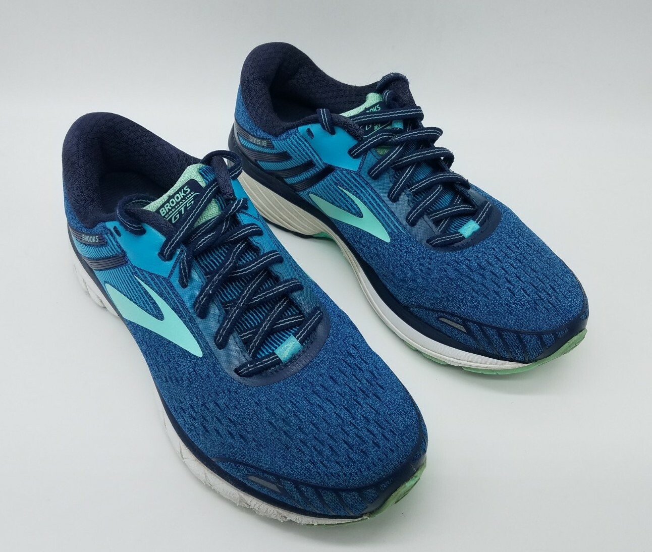 brooks adrenaline gts 18 womens size 9