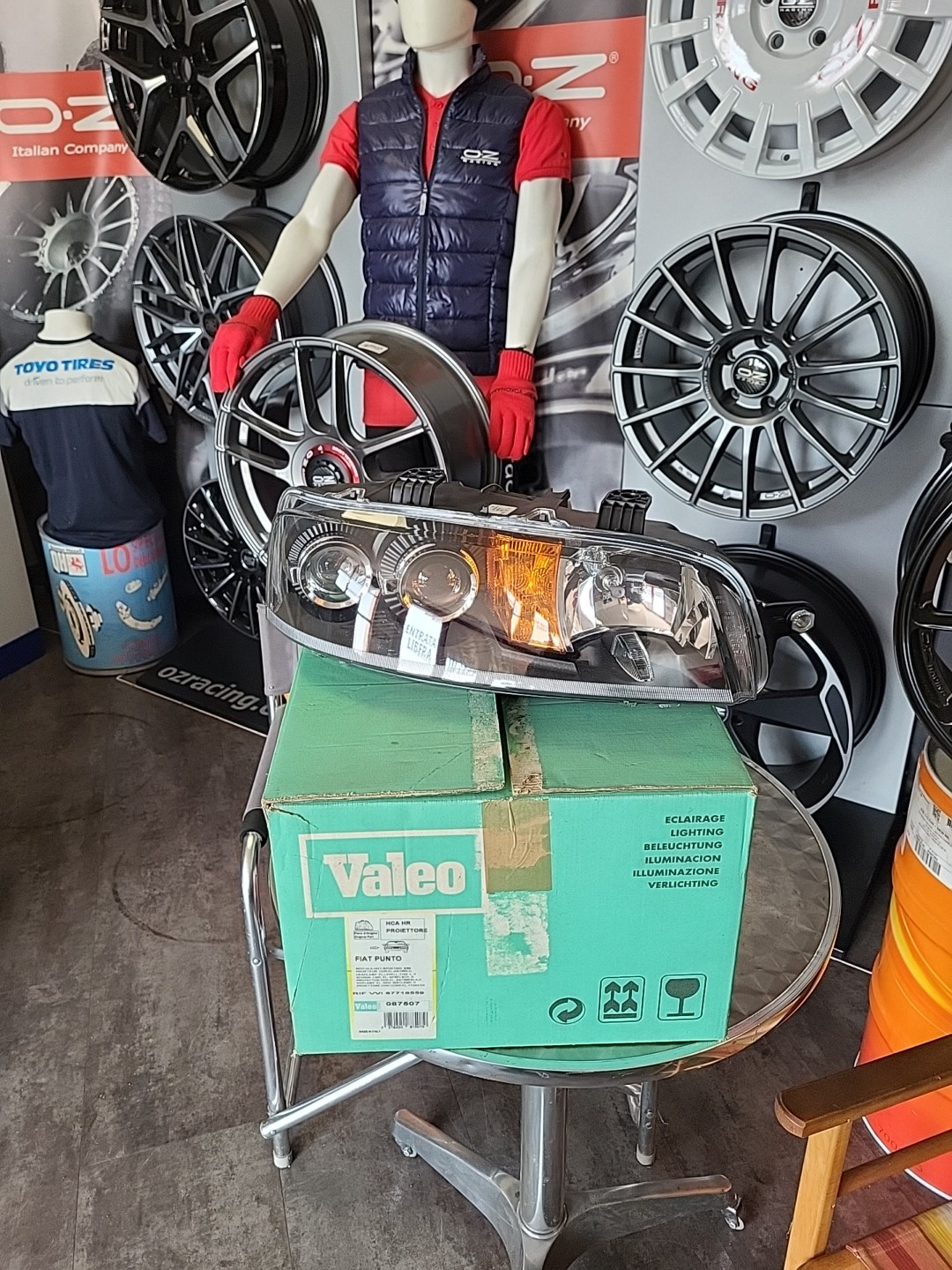 FANALE ANTERIORE DESTRO 087507 VALEO CON FENDINEBBIA PER FIAT PUNTO SPORTING HGT