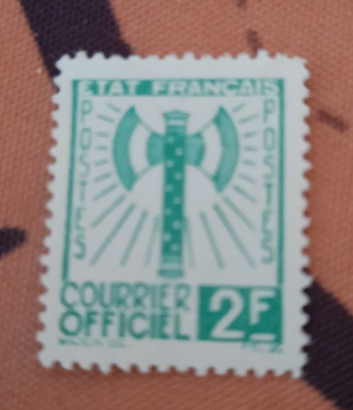 TIMBRE DE SERVICE YVERT N° 9" FRANCISQUE 2 F VERT NEUF* SUPERBE - Photo 1/2