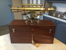QUALITY LARGE BRASS &  BRONZE MAHOGANY CASED COOKES THEODOLITE / LEVEL CIR-1940
