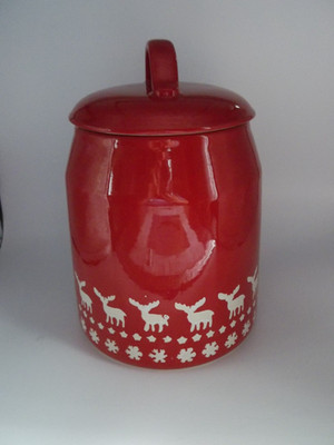 Artisan by Ciroa Stoneware Cookie Jar Red White Moose Pattern w/ Lid Holiday