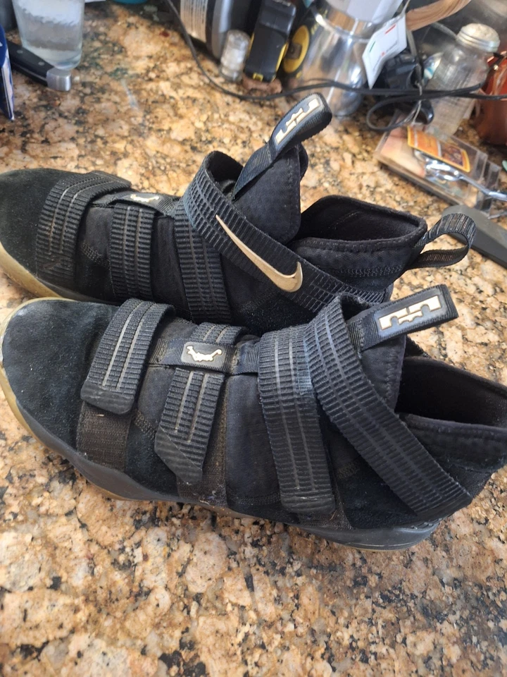 Nike 's LeBron Size 14 Men - Image 3 of 4
