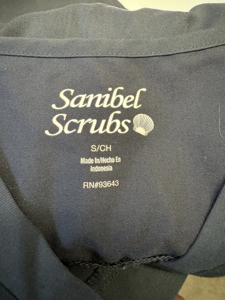 Blusa Médica Gris Carbón Elastizada Clara 18” P2P 26” Longitud Bolsillos Delanteros Pequeña Foto 3 de 3