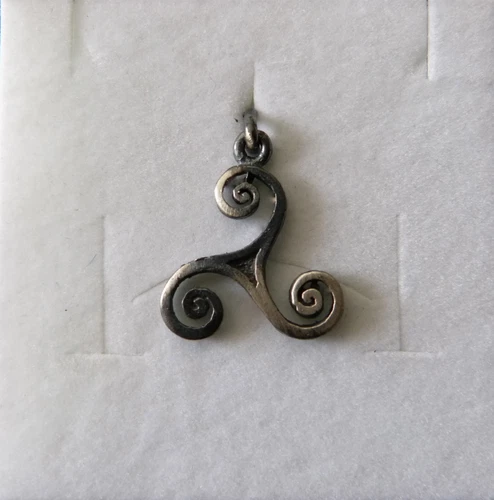 Triskele - Triskele Triskel Pendant In Brushed Silver 925 Sterling Silver