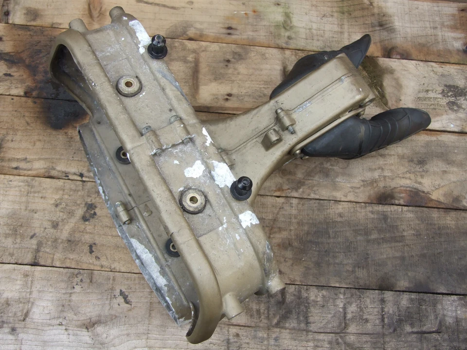 Ducati ST2 ST4 headlight head lamp front light holder frame mount shell bucket - Image 2 of 4