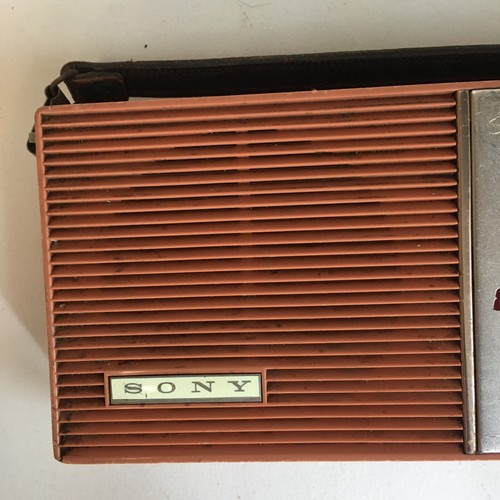 Sony TR-84 Transistor 8 Radio Super Sensitivity Sensitive Pink Vintage Retro - Picture 13 of 20
