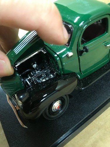 Motor Max 1941 Plymouth Pickup Truck - Green - 1:24 Scale Diecast Model - Picture 7 of 9
