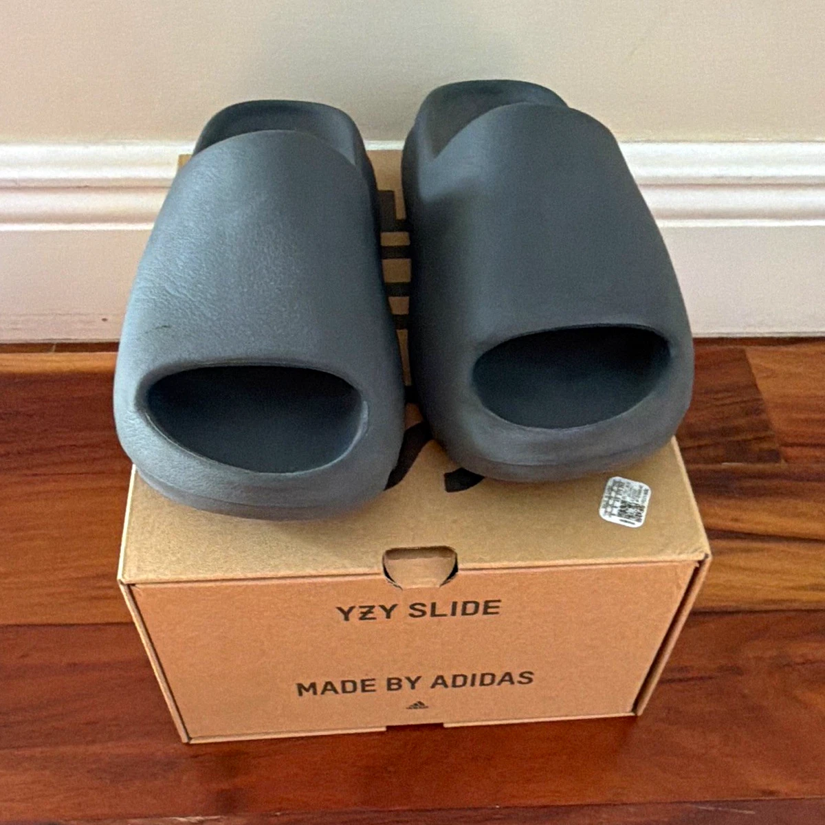 Adidas YZY Slide Men\'s Dark Grey Slip On Comfort Sandals Size 12‎ Amazon.com | adidas Mens Yeezy Foam Runner HP8739 Onyx  main image 3