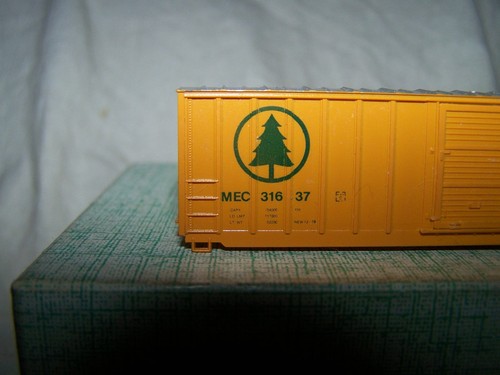 MDC N-Scale 50' Boxcar Body Only MEC(Body Only) - Picture 11 of 17