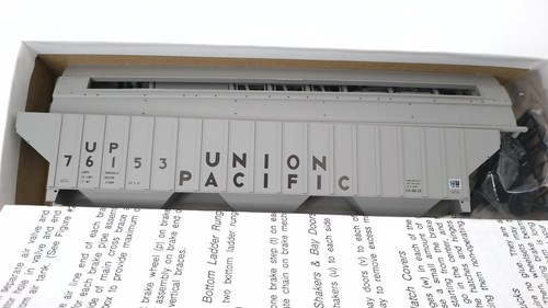 Tolva cubierta InterMountain HO Union Pacific 3 bahías 76153 | Condition: Used