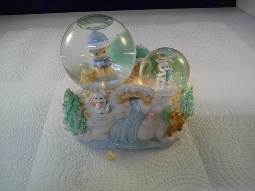 Enesco Precious Moments Plays We Wish You A Merry Christmas Double Snow Globe