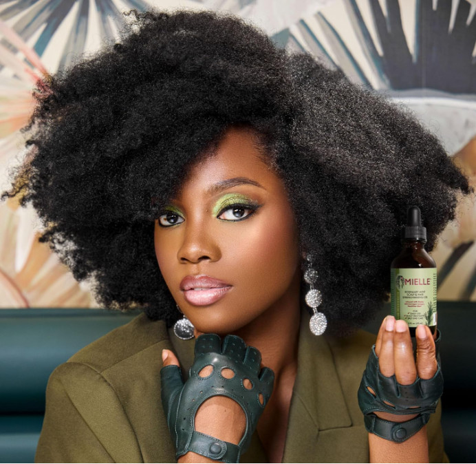 Mielle Organics Rosemary Mint Scalp & Hair Strengthening Oil for All Hair Types,