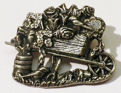 Broche Vintage En Relief Fleur Avec Cristal - Finition Couleur Or - Occasion