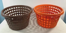 Vintage Rubbermaid Laundry Basket Round 20" Basketweave 2966 Orange Brown Retro