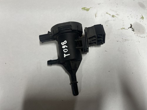 MERCEDES-BENZ CLS C218 2012 W218 Vakuumventil A0014760532 5,5 Benzin