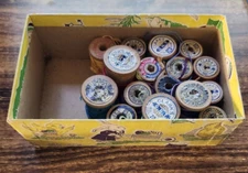 Vintage Wooden Sewing Spools Lot in Vintage Cardboard Easter Box