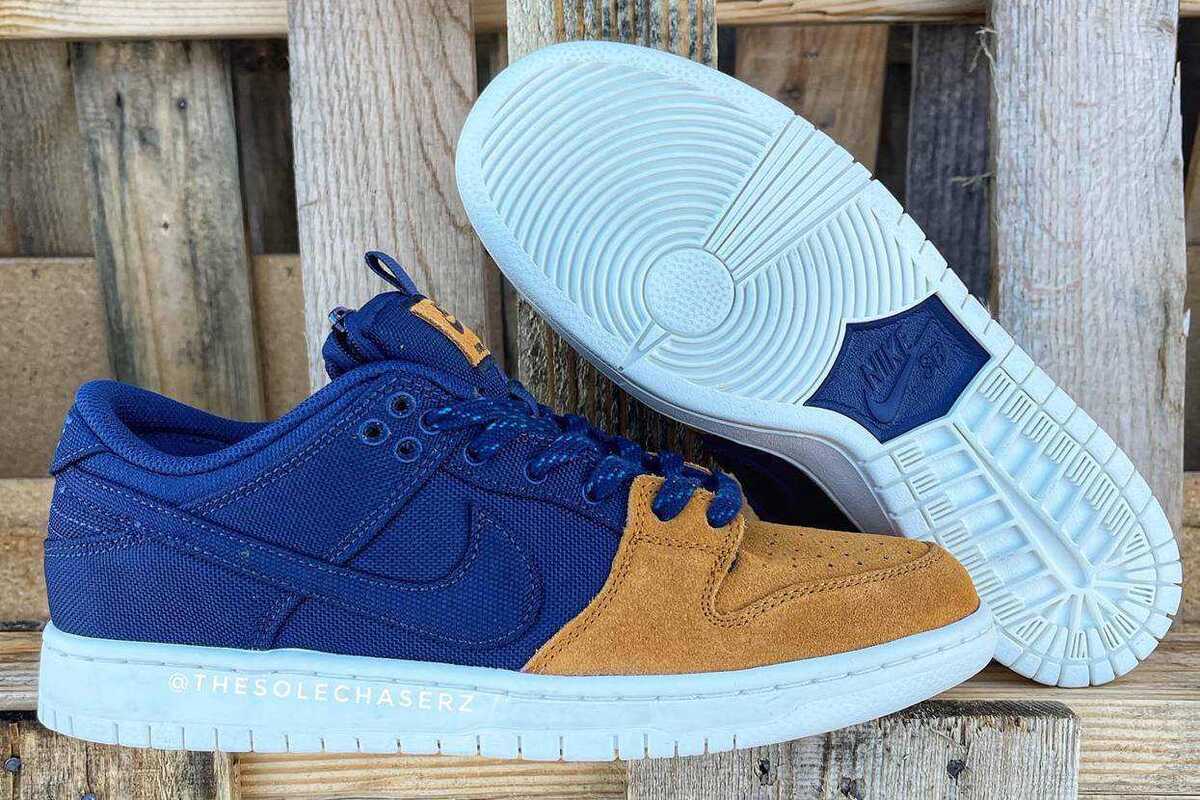 Nike SB Dunk Low Desert Ochre and Midnight Navy DX6775-400 Nike SB Dunk Low Desert Ochre and Midnight Navy DX6775-400