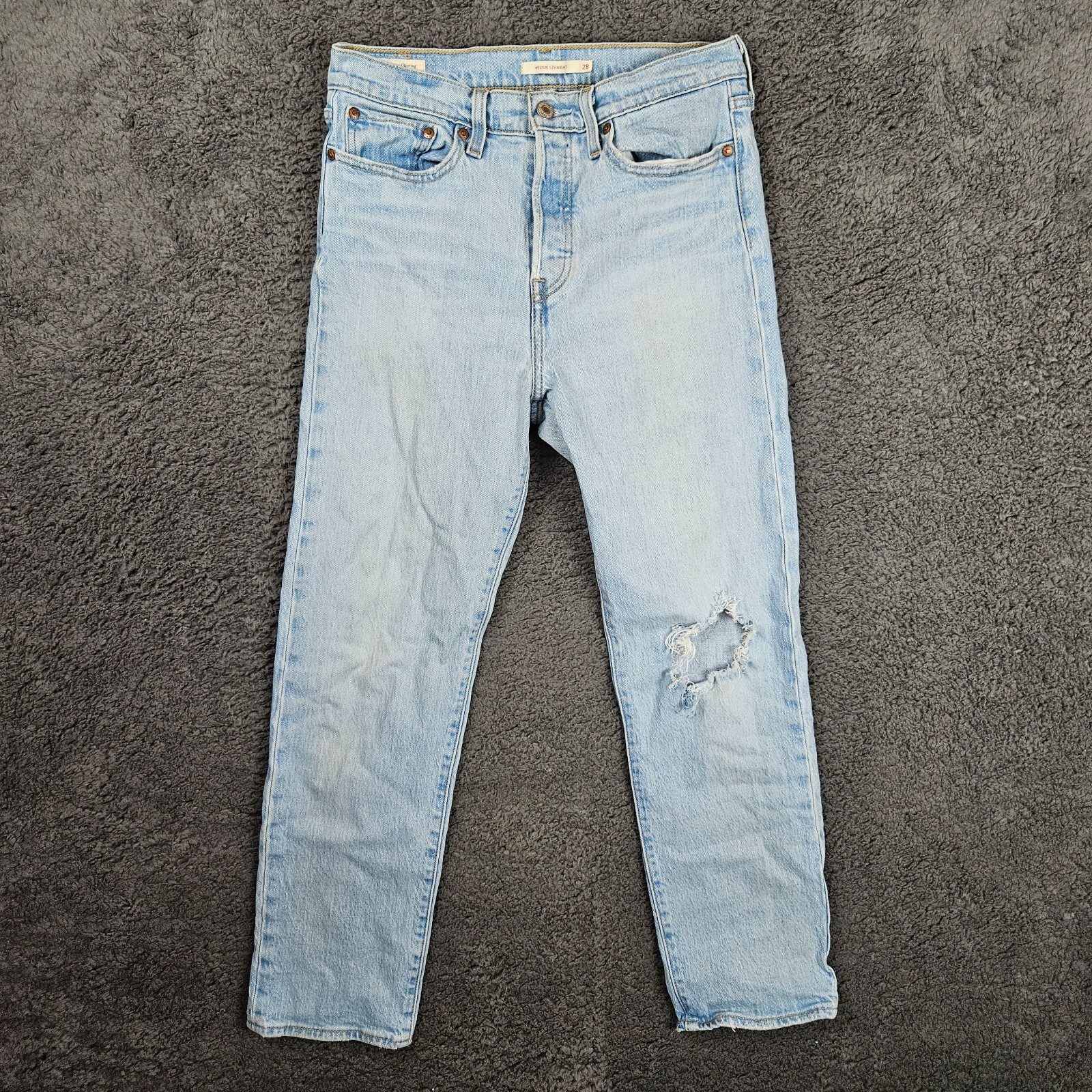 Levis Jeans Womens 28x28 Blue Premium Denim Wedgie Straight Button Fly Medium