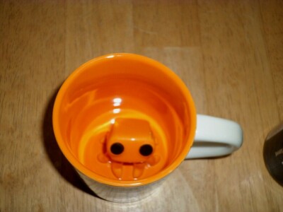  [3-D] OCTOPUS LOOKING CREATURE INSIDE CUP, Ceramic Coffee Cup / Mug, VINTAGE