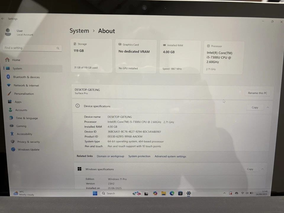 Microsoft Surface Pro 5th Gen 12.3" i5-7300U 128GB SSD 4GB RAM + Keyboard READ - Image 3 of 4