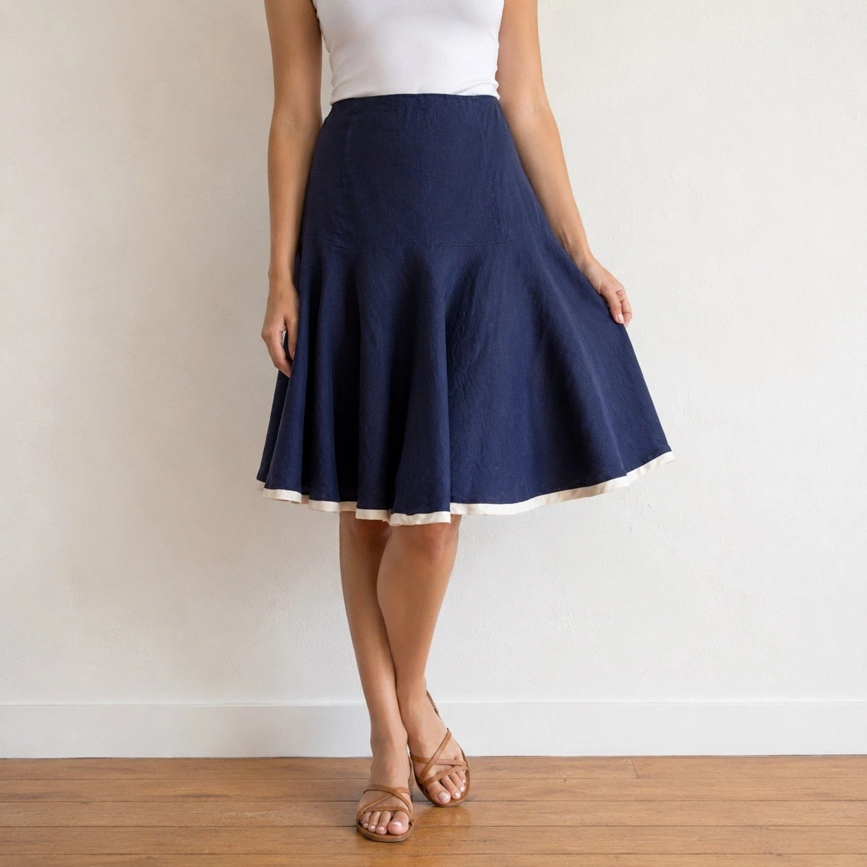 Lauren Ralph Lauren Women's Size 10 Navy Linen A-Line Flare Skirt Midi Feminine